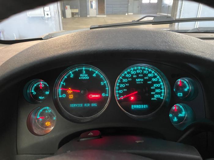 2008 chevrolet avalanche ls-4wd with 219447 miles for sale near elk-river, minnesota 4ca1087e93de429aa959bfdab250fbf2.jpeg