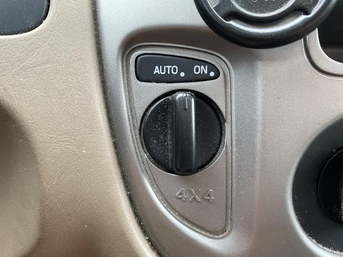 2004 ford escape limited-4wd with 176387 miles for sale near elk-river, minnesota 4cdff6f5ec5f43d7804c2f8b18cbb234.jpeg