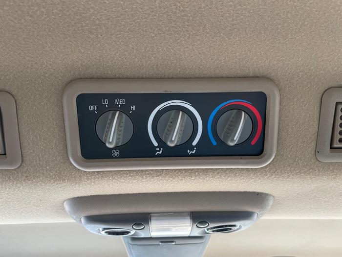 1999 gmc suburban 1500-4wd with 201982 miles for sale near elk-river, minnesota 4ce7ae14681b40678cac9f79f1857558.jpeg