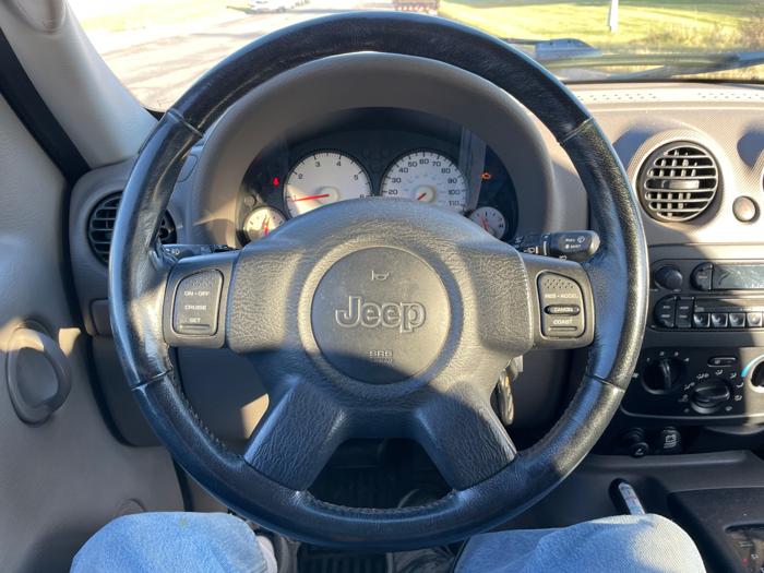 2002 jeep liberty sport-4wd with 208644 miles for sale near elk-river, minnesota 4ceeb15d50c946d4a9d1aee35c10974e.jpeg