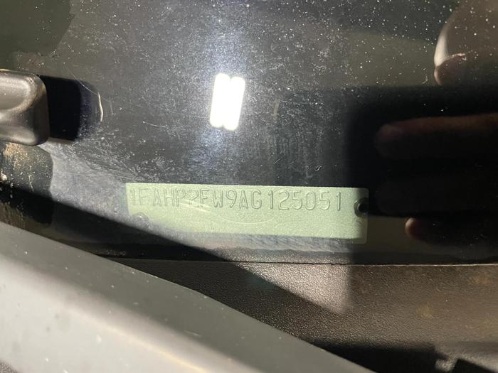 2010 Ford Taurus