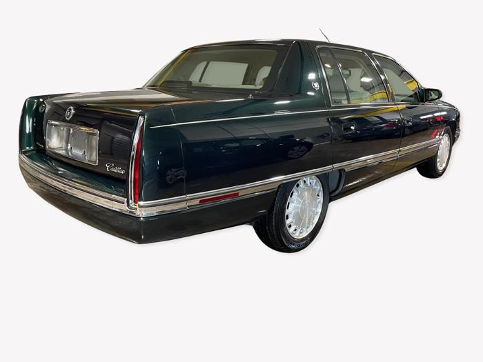 1996 cadillac deville with 110142 miles for sale near elk-river, minnesota 4d2de45118884f47908a08b680061da1.jpg