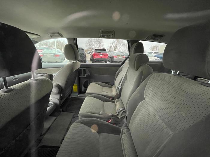 2009 toyota sienna ce-fwd-7-passenger with 230582 miles for sale near rochester, minnesota 4d46505e77b44d8a8111e642c0056b4b.jpeg