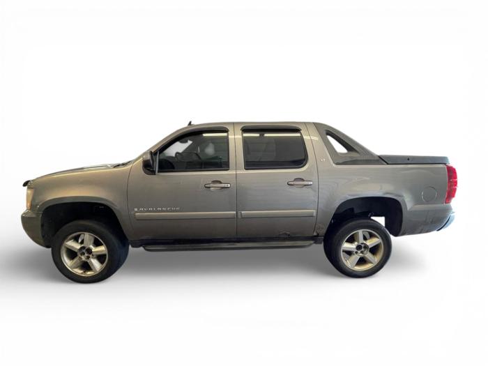 2008 chevrolet avalanche ls-4wd with 219447 miles for sale near elk-river, minnesota 4d5d11b2e6394d8f9a78538a4e882e1f.jpg
