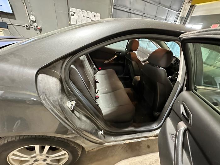 2006 pontiac g6 v6-sedan with 179225 miles for sale near elk-river, minnesota 4da6b8e0061c4ab1bce653b3ec824aed.jpeg
