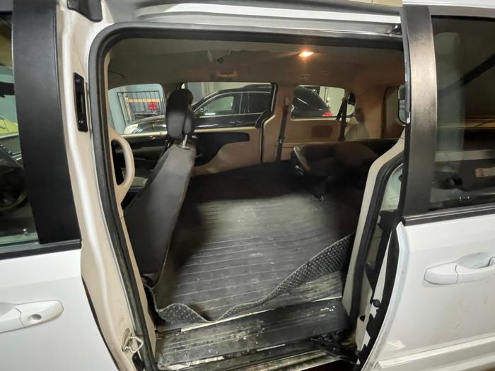 2017 dodge grand-caravan se with 268450 miles for sale near elk-river, minnesota 4dd31ea0368f48f68c0ef9647debcb05.jpg