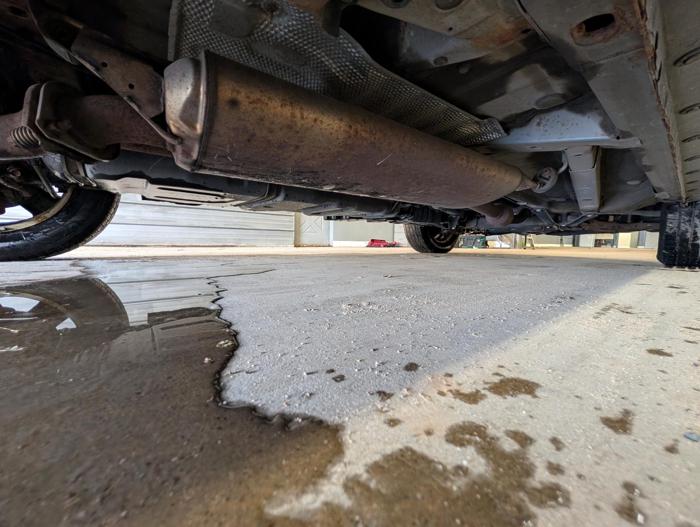 2010 toyota rav4 base-i4-4wd with 209322 miles for sale near elk-river, minnesota 4e0c1d065127481e90571b010d582aad.jpg