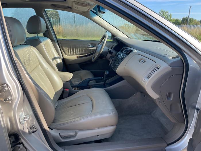 1998 honda accord ex-v6-sedan with 196141 miles for sale near elk-river, minnesota 4e4428ae4176422684cd23149d4a2308.jpeg