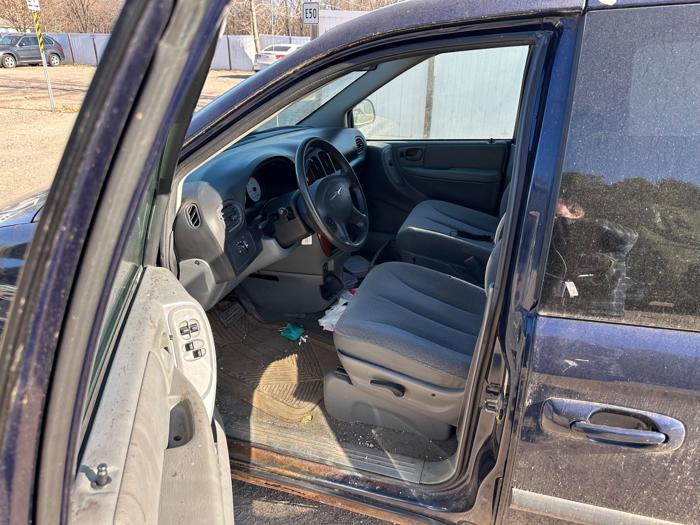 2006 chrysler town-&-country base with 141271 miles for sale near elk-river, minnesota 4e59399873734a1e8d13a275b1906014.jpeg