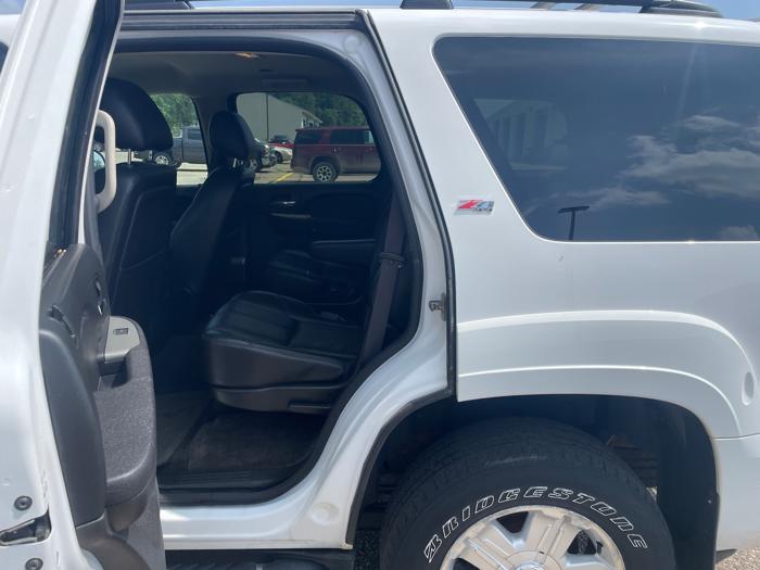 2012 chevrolet tahoe lt-4wd with 247566 miles for sale near annandale, minnesota 4e5a8eb56f4244f188ee0f7d6663fe1e.jpeg