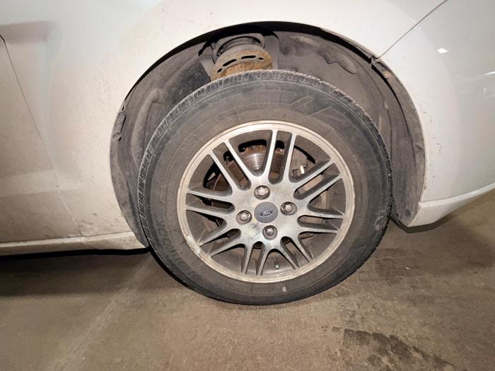 2010 ford focus se-sedan with 187365 miles for sale near elk-river, minnesota 4e9ba4fa72a146edb4f52593128d0c0e.jpeg