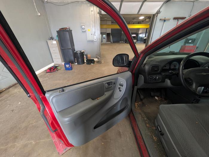 2006 chrysler town-&-country touring with 162857 miles for sale near elk-river, minnesota 4ecfea9c90ab4d87bb92e87e9cf7d26b.jpg