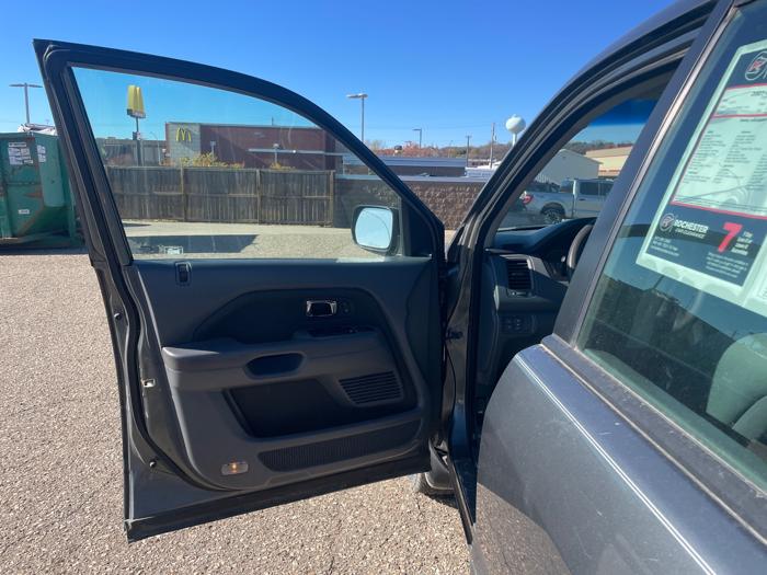 2007 honda pilot lx-4wd with 190634 miles for sale near rochester, minnesota 4ed8d77de46747199503d36c95545057.jpeg