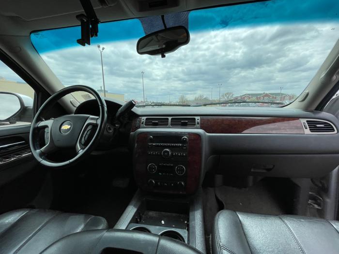 2011 chevrolet suburban lt-1500-4wd with 190440 miles for sale near redwood-falls, minnesota 4ee18aa84490468882aabd42f5c3dff7.jpeg