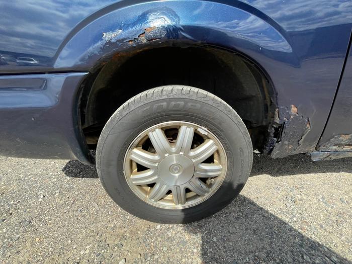 2005 chrysler town-&-country touring with 276798 miles for sale near elk-river, minnesota 4ee824bacb3a4e3a8781b960c903e250.jpeg