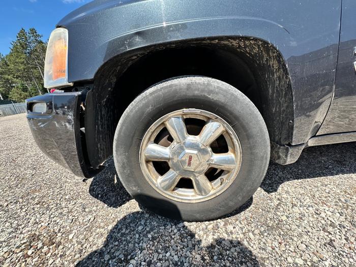 2006 gmc envoy sle-4wd for sale near elk-river, minnesota 4efab803e8a04f428b9caf6cae935a5d.jpeg