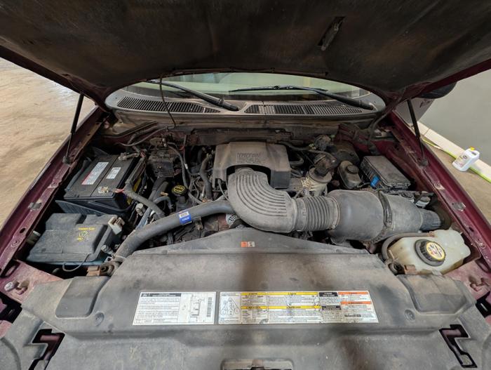 2001 ford expedition xlt-4wd with 169685 miles for sale near elk-river, minnesota 4f14f5826423462b8fd9a07391821bad.jpg