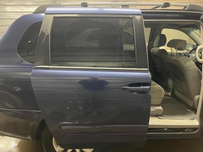 2007 kia sedona ex with 182681 miles for sale near elk-river, minnesota 4f39b68d826046febebc7f0f5968d996.jpg