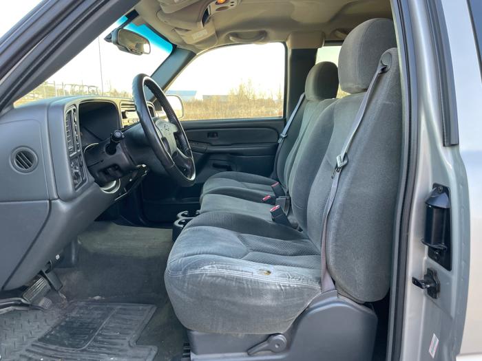 2004 chevrolet silverado-1500 ext.-cab-short-bed-4wd with 180428 miles for sale near elk-river, minnesota 4f3f9c7f71304b0686c989e23865e44a.jpeg