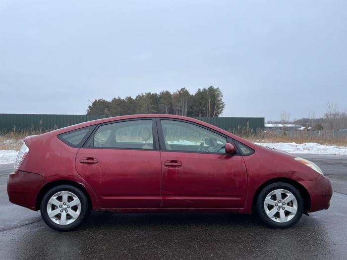 2005 toyota prius with 275592 miles for sale near elk-river, minnesota 4f57f8fc367b4809bb5bc4ffe1b510e8.jpg