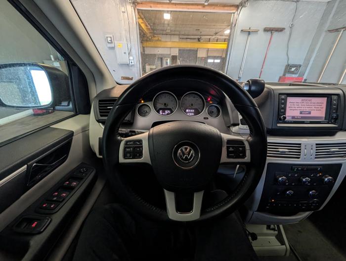 2013 volkswagen routan se with 157836 miles for sale near elk-river, minnesota 4f62433f3be044f2b5c42e90f346132f.jpg