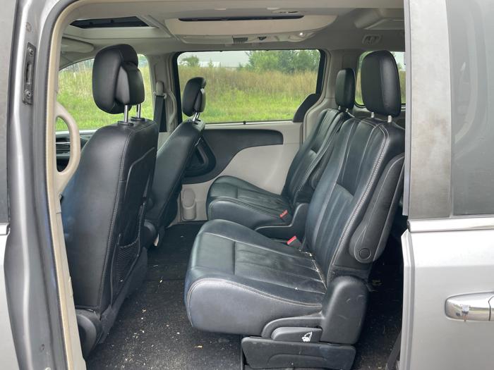 2016 chrysler town-&-country touring-l with 141316 miles for sale near elk-river, minnesota 4f75cea0eab24bacb70ea50e2caeb783.jpeg
