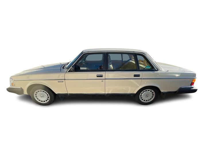 1989 volvo 240 dl with 98289 miles for sale near elk-river, minnesota 4f7a3f86548d406ba3b8fabfe5a764dc.jpg