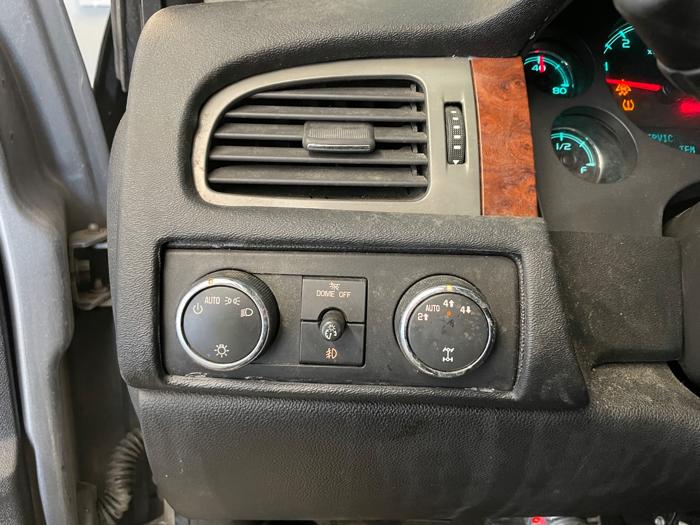 2008 chevrolet avalanche ls-4wd with 219447 miles for sale near elk-river, minnesota 4f7c92af509442e5b3db5a0bf5352e4c.jpeg