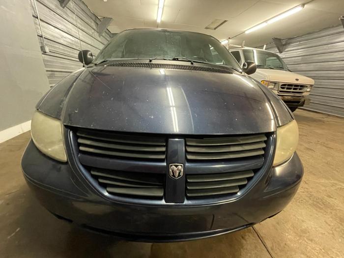 2005 dodge caravan-grand-caravan sxt with 229381 miles for sale near elk-river, minnesota 4f9e7bad94d147bbb893c8cd06ce919e.jpg