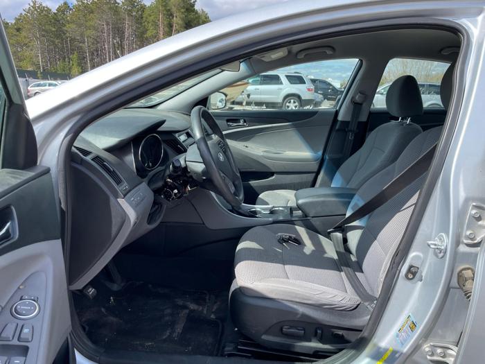 2011 hyundai sonata gls with 133145 miles for sale near elk-river, minnesota 4fa11e499adc4dcfb8edc5975516ed3a.jpg