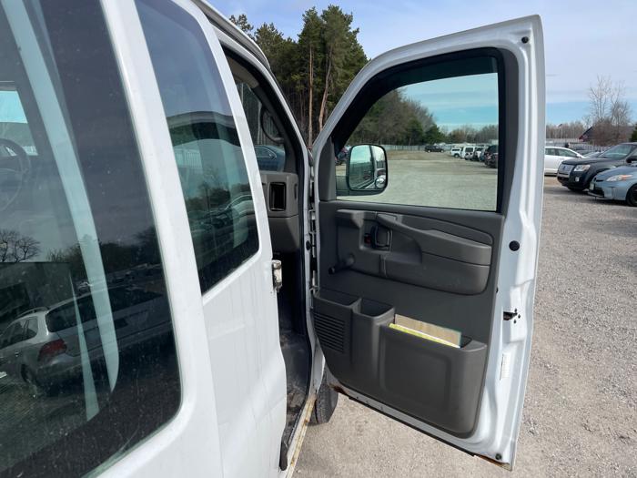 2006 chevrolet express 3500-extended-cargo with 260515 miles for sale near elk-river, minnesota 4fbc62f3567d46dabf4fbfa8f3e3e83c.jpeg