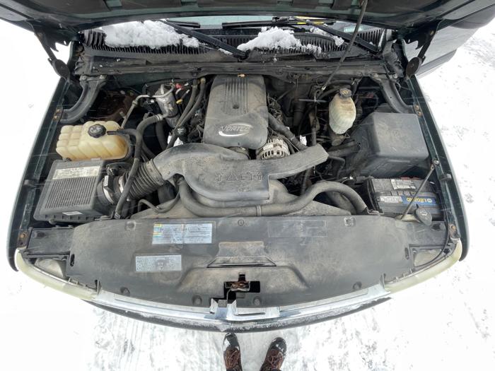 2004 chevrolet suburban 1500-4wd with 177654 miles for sale near fridley, minnesota 4fc502f40d0c404fbfcfb8fce62877eb.jpeg