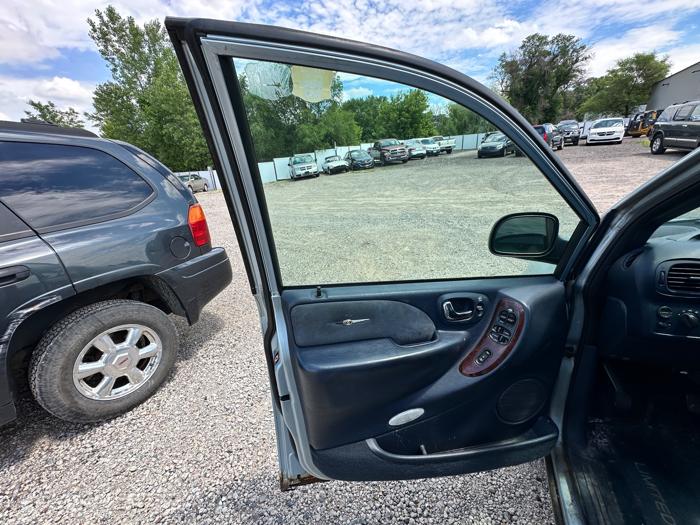 2002 chrysler town-&-country limited with 142848 miles for sale near elk-river, minnesota 4ff82563460d4edaad019b87dbde2d2d.jpeg