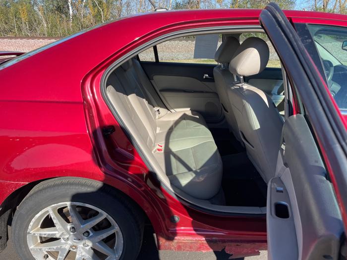 2011 ford fusion v6-sel with 168971 miles for sale near rochester, minnesota 50011f6b42f9484b9c25a1e76cde4e40.jpeg