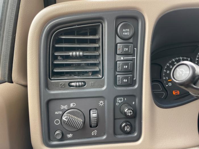 2004 chevrolet suburban 1500-4wd with 315133 miles for sale near elk-river, minnesota 5010380276f54e08ae3a5cc91a2251a1.jpeg