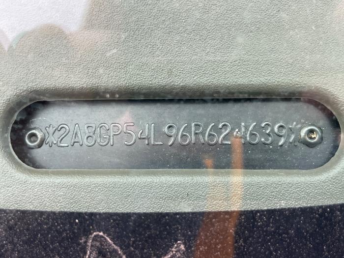 2006 chrysler town-&-country touring with 161394 miles for sale near elk-river, minnesota 5054951abe4c465a93eb9d4d87dabfe4.jpeg