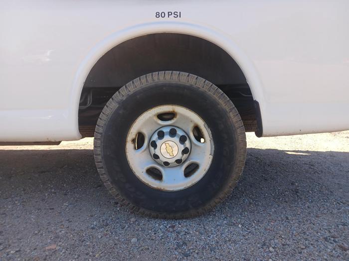 2005 chevrolet express 3500-extended with 81212 miles for sale near elk-river, minnesota 50564e19e08448faaca8db863e88731b.jpg