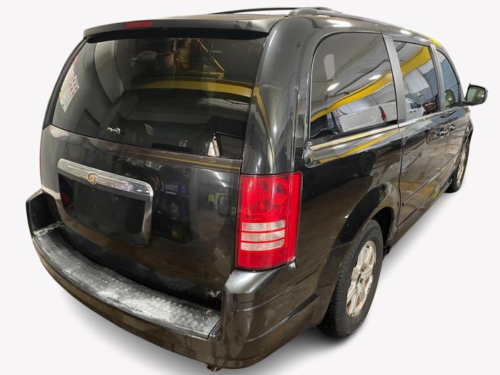 2008 chrysler town-and-country touring-signature with 172420 miles for sale near elk-river, minnesota 50689aeda7f2475a95d86a46d723b139.jpg