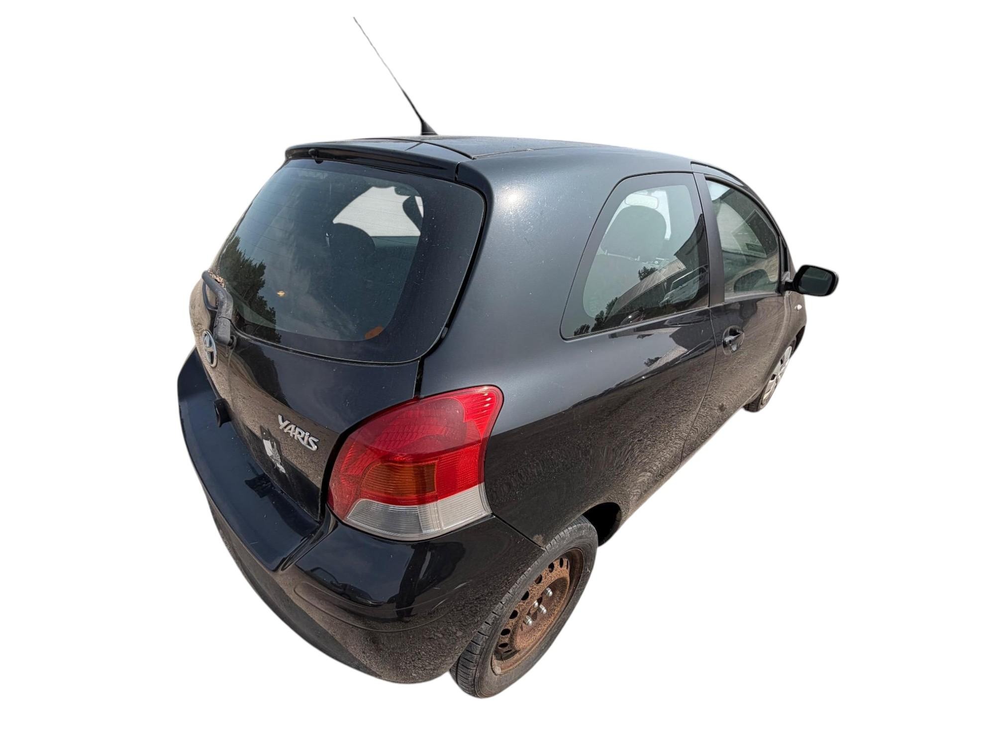 2009 toyota yaris liftback-3-door-at with 150586 miles for sale near elk-river, minnesota 509dd6f916064f368d018e53cb25416e.jpg