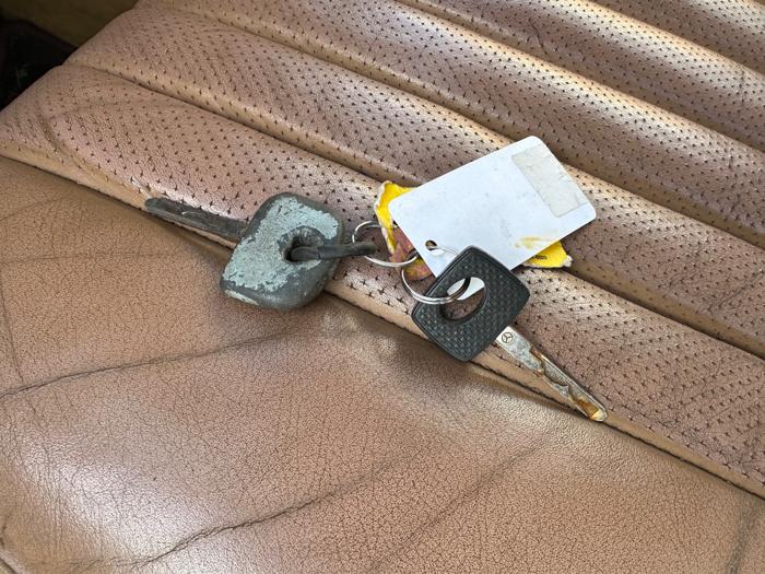 1983 mercedes-benz 380 sl with 104304 miles for sale near elk-river, minnesota 50d8aa703ff5447482dd9d42fa0b7b9b.jpeg