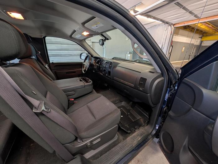 2012 chevrolet silverado-1500 lt-ext.-cab-long-box-4wd with 150636 miles for sale near elk-river, minnesota 5115c9bd23834bf39e4a066671ecdd91.jpg