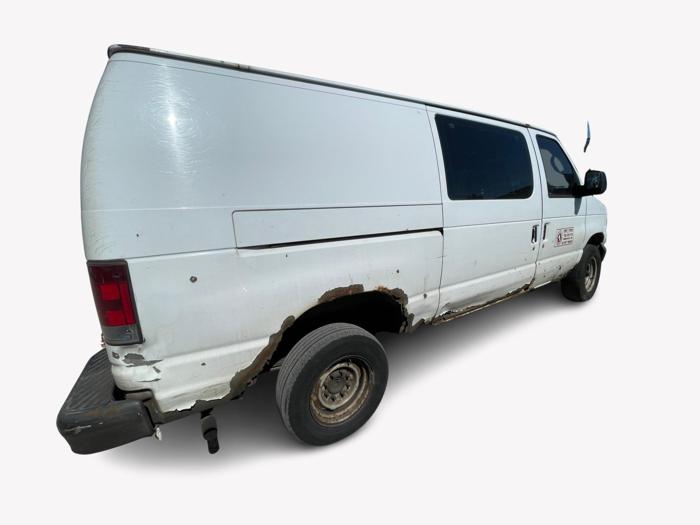 2006 ford e-250 with 396782 miles for sale near elk-river, minnesota 5179ddbc846e4eab83cf2ee350436b21.jpg