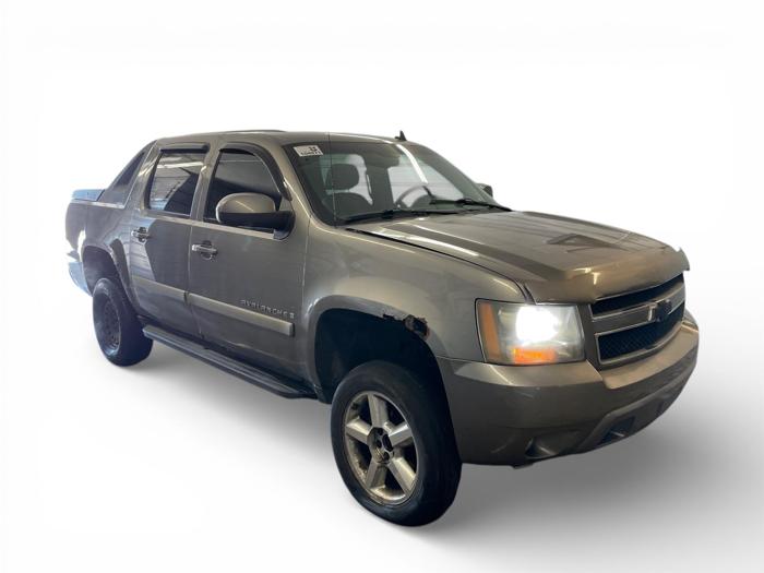 2008 chevrolet avalanche ls-4wd with 219447 miles for sale near elk-river, minnesota 517b5aff525a439b8c3da63b7be7074f.jpg