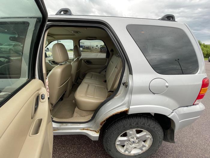 2006 ford escape limited-4wd with 213037 miles for sale near redwood-falls, minnesota 51bdd7b16c2b43b5ae9aa911c7fd3adf.jpeg