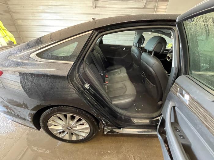 2015 hyundai sonata sport with 214808 miles for sale near elk-river, minnesota 51bee71ee03d4665a74b26509845d4ef.jpeg