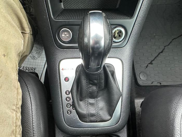 2014 volkswagen tiguan with 106309 miles for sale near burnsville, minnesota 51fd1b9a5c3742c987e94dc44bdd80b4.jpg