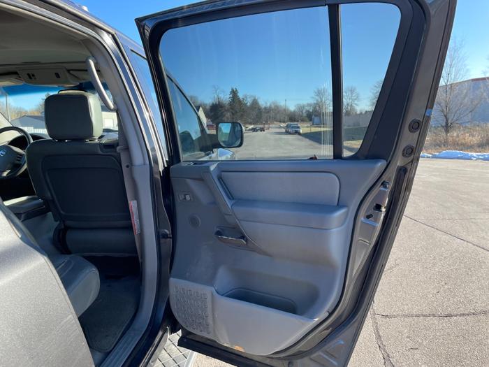 2004 nissan armada le with 220479 miles for sale near elk-river, minnesota 521930b56f894703a203a64acc8fff07.jpg