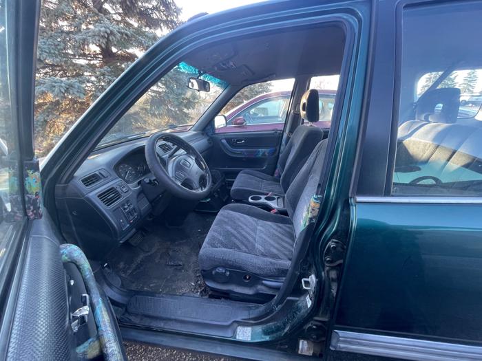 2000 honda cr-v ex-4wd with 339696 miles for sale near fridley, minnesota 521b94cff7b5415e8d7e27de59727acc.jpeg