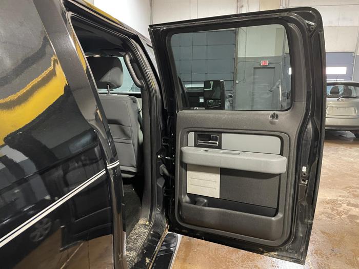 2013 ford f-150 xlt with 287303 miles for sale near elk-river, minnesota 525a71f864504d7494c1ac10c05224d6.jpg