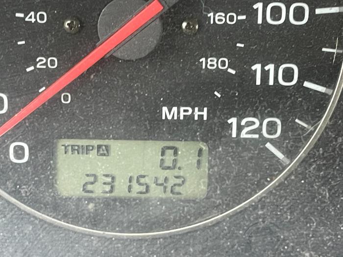 2004 subaru legacy outback--cw with 231542 miles for sale near elk-river, minnesota 529093ce36e548d880c35e15b4520f0b.jpg